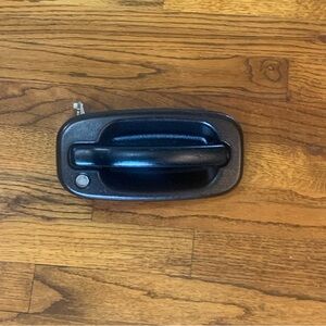 Chev GMC Door Handle Classic Silverado Sierra 15034986 
Tahoe Yukon Suburban